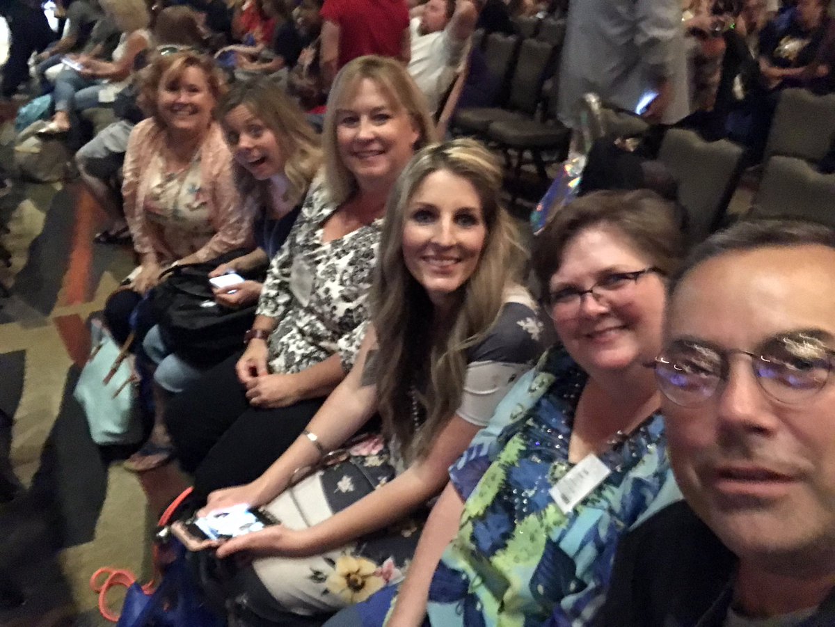 mistereversole's tweet photo. @hooveriteslead #AVIDSI19 https://t.co/uL0L1ZHSKF