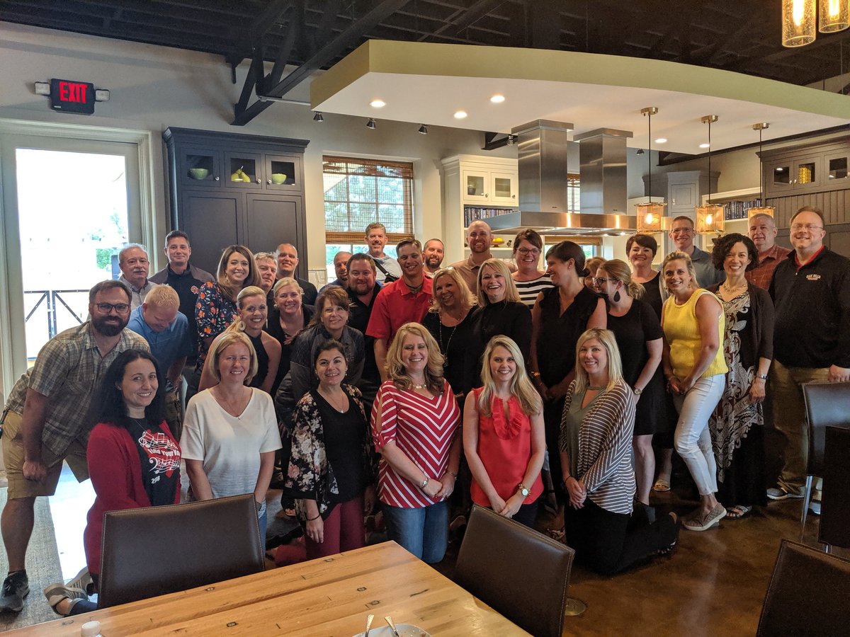 LongChristian's tweet image. Another great day of connecting and preparing for the 19-20 school year! Wrapped up the @OHLSD Leadership Retreat with great momentum and energy to do great things for our staff and students! #HighlanderStrong #SummerOfConnection