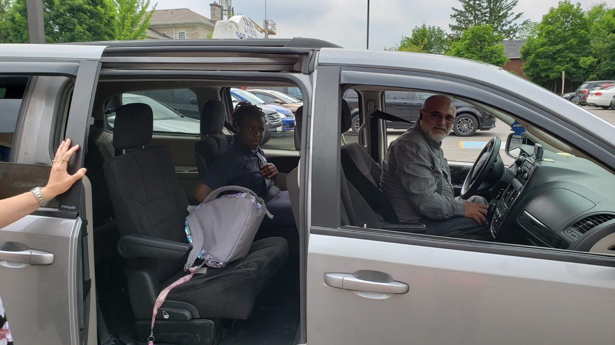 MissJFernandes's tweet image. T telling the taxi driver her home address! @HolyRosaryM #WeAreHRM #LifeSkills #FunctionalLiteracy