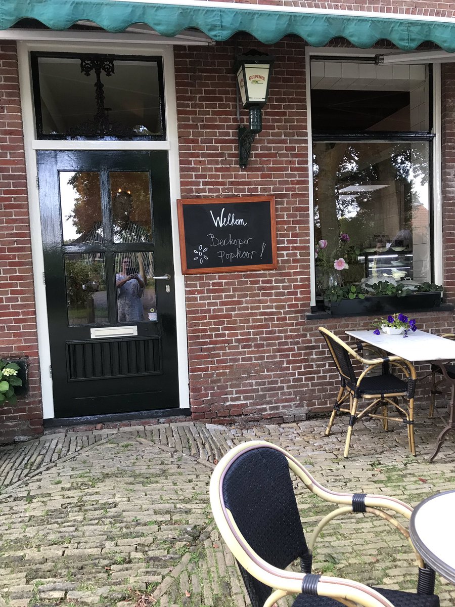 Een warm welkom voor onze generale repetitie bij theatercafé Le Brocope <a href="/Oldeberkoop/">Oldeberkoop</a>. We zijn klaar voor ons jubileumconcert Let the sun shine ☀️