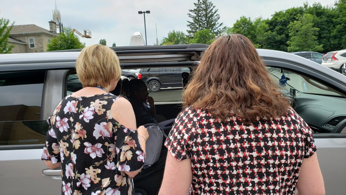 MissJFernandes's tweet image. T telling the taxi driver her home address! @HolyRosaryM #WeAreHRM #LifeSkills #FunctionalLiteracy