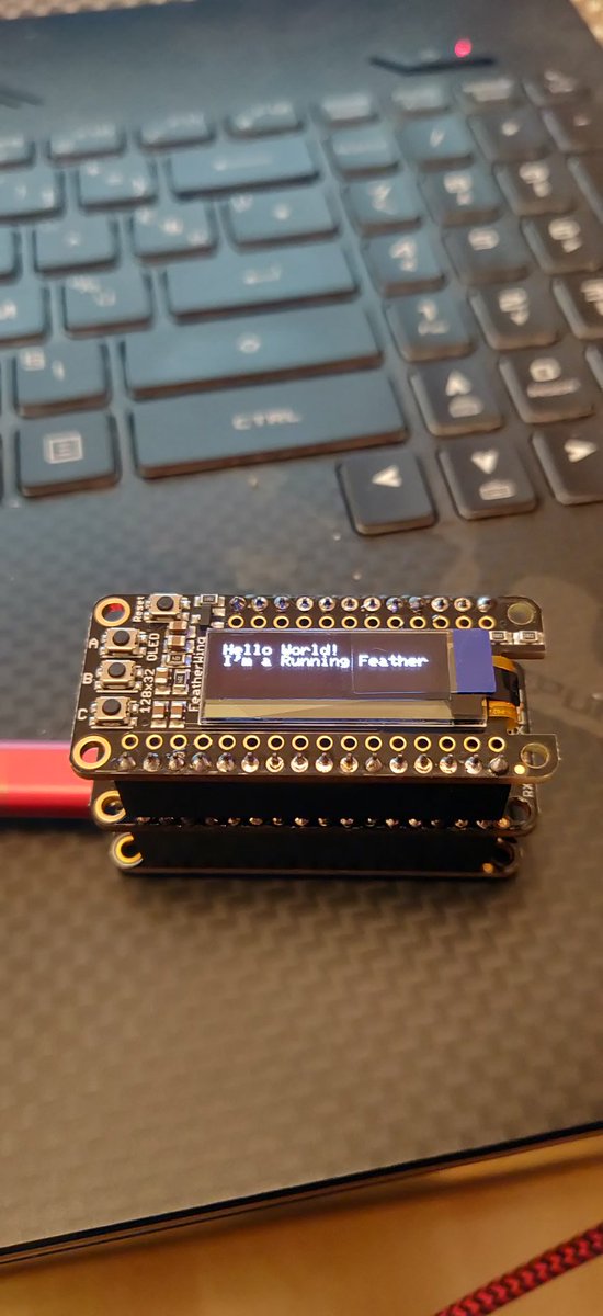 mt_mak3r's tweet image. Après installation des librairies adéquates (pour le GPS et l&apos;écran OLED), j&apos;ai pu faire joujou avec l&apos;écran en testant  diverses choses.
#RunningFeather #adafruit #adafruitfeather #adalogger #Arduino #GPS #OLED #makers #makersgonnamake #diy #coding #codinglife #MFP19 #makerfaire