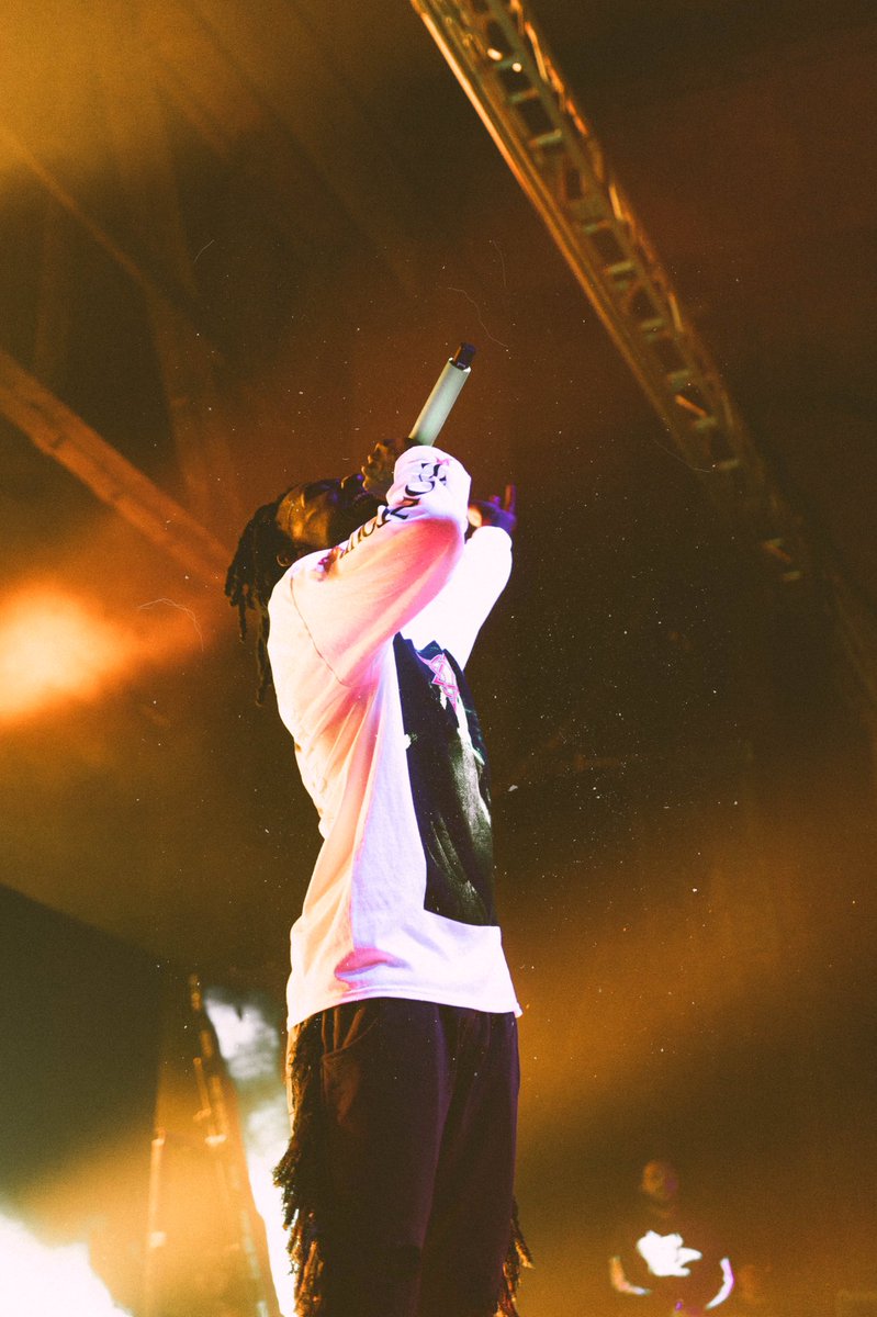 JRellay's tweet photo. @pnbrock Let me apply for your tour photographer #TSTPS 💫 https://t.co/fE1DqjRDiv