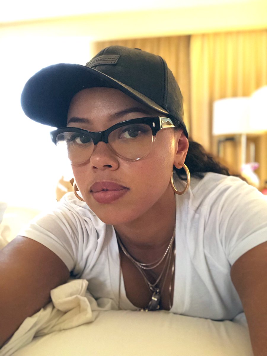 ellevarner's tweet image. New album shawty 🌻 #Ellevation 7/12.