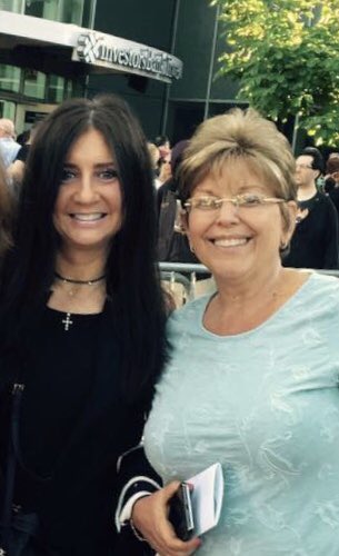 Denise8462's tweet photo. #ThankYouThursday @JesseAddy @blairgarner @heykatieneal @thekellyford ... true that you have played @RitaWilson #throwmeaparty ? #youshoulddanceasifIwasthere ... please keep on playlist. #inMemoryofmyBFFnancy ❤️ she loved going to concerts with me🙏 it’s a great song🙏 https://t.co/86jjz0u1mN