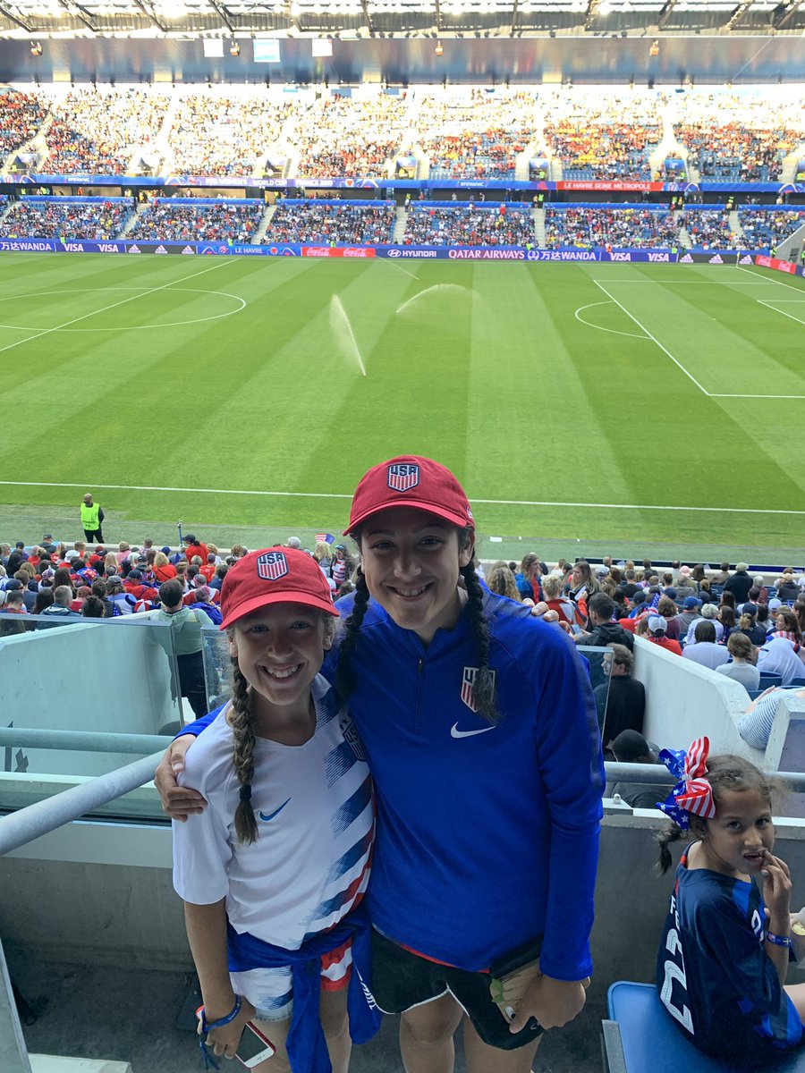 armourgirlsDA's tweet image. Two Baltimore Armour sisters hanging out in France catching a little World Cup action. #developmentacademy
