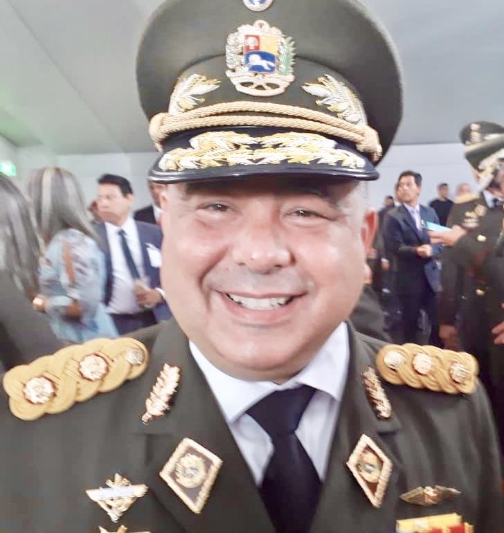 FUNVISIS's tweet photo. Felicitamos al general de división @randy2re por su promoción al grado inmediato superior. Que sigan los éxitos. @MIJPVenezuela @PCivil_Ve https://t.co/60EN4gGLaS