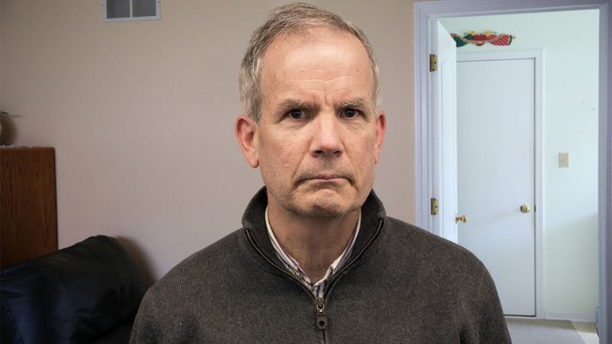 Man Worried Any Crazy Person Could Get Hands On Congressional Seat https://trib.al/dHiiG4f