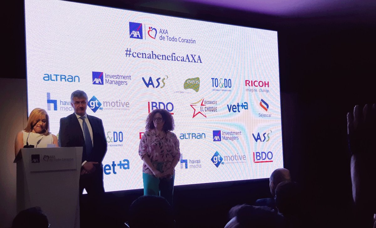Acaba el día con una de las cenas más bonitas del año #CenaBenéficaAXA Gracias a todos los asistentes, patrocinadores y especialmente los #voluntariosAXA #proudtobeAXA Sois muy grandes. 😘