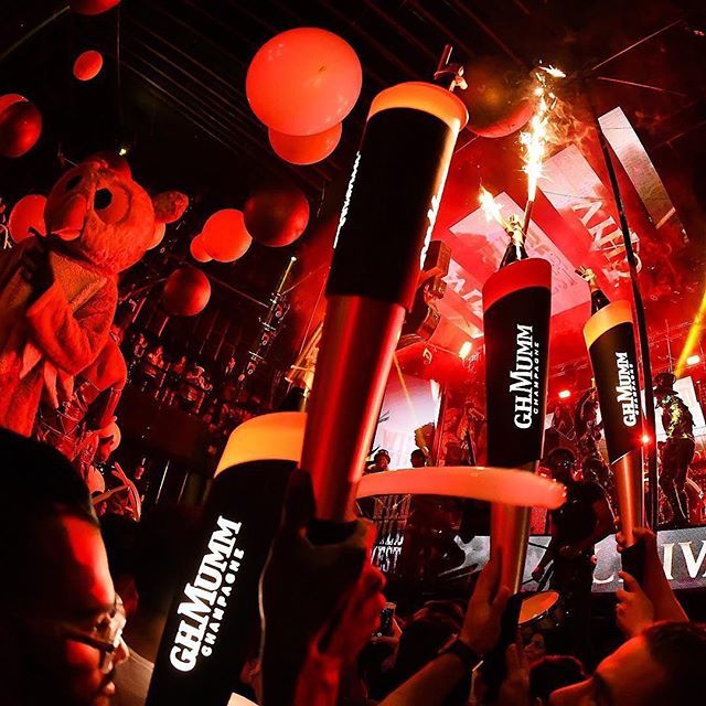 Endless nights

__________

#Mumm #ChampagneMumm #theatromarrakech #marrakechbynight #marrakech #marrakesh #morocco #picoftheday #photooftheday #instagood #nightlife #partytime #instaclub #music #club #party #style #fun #moments #show #beautiful #amazing #performer #dance #a…