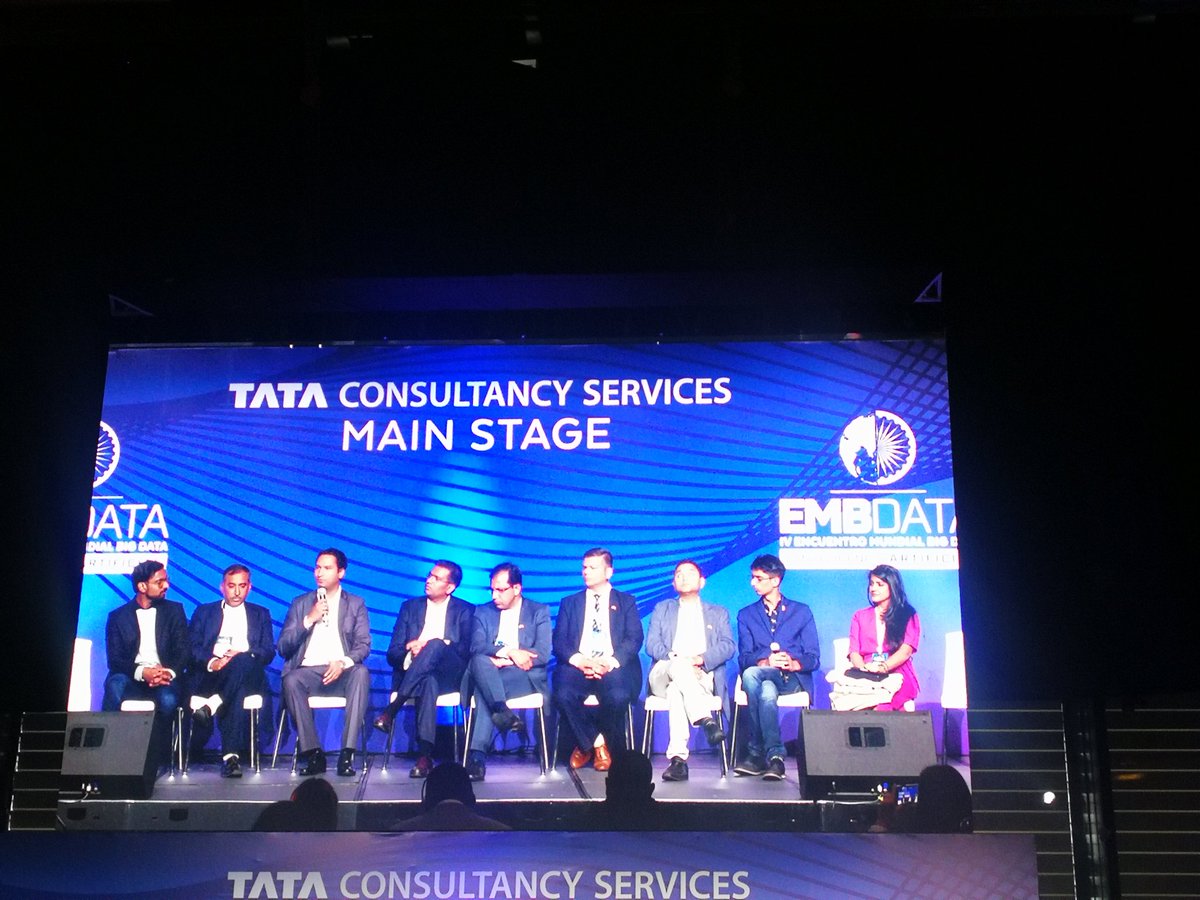 CambioSXXI's tweet photo. Excelente delegación de la #India en #EMBDATA2019 entre sus legados :innovar;cocrear; clave: la inversión en educación; la colaboración https://t.co/iOcNJCtKrF