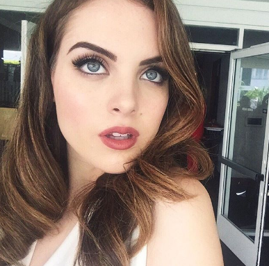 SiteLizGillies's tweet photo. Segundo o insider Skyler Shuler, a Disney está pensando em desenvolver um live-action da clássica animação Hércules, que estreou em 1997.

Com os rumores de um possível versão prestes a ser anunciado na D23, queríamos muito a atriz Elizabeth Gillies como Mégara https://t.co/XLMFSh6Azh