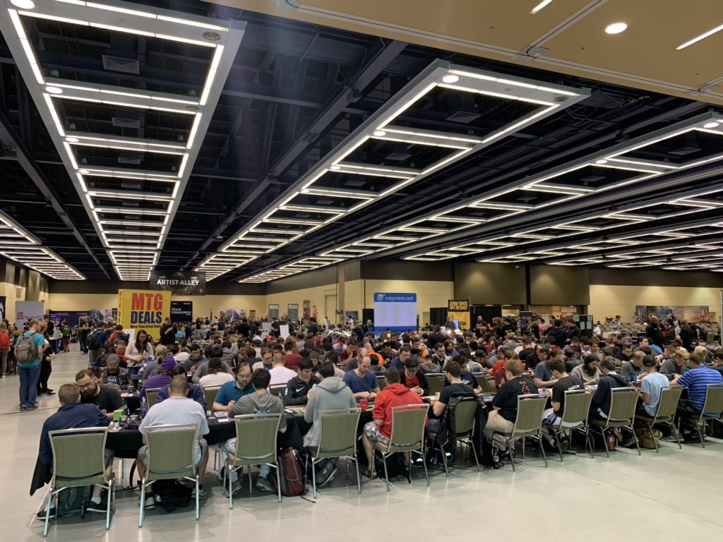 MagicJudge's tweet image. #mtgseattle is bumpin! So many players, so much to do, so much to see! Easily the largest tournament I’ve been to.