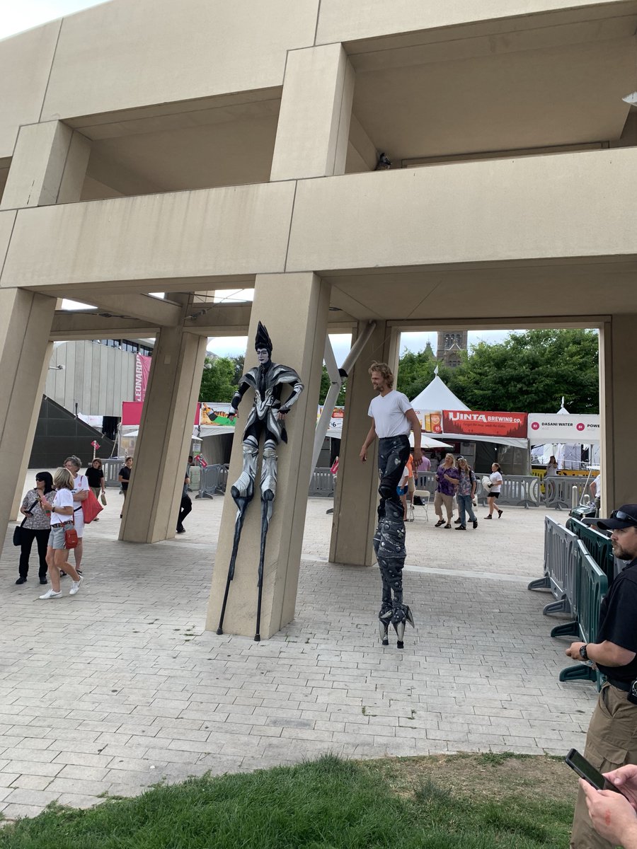UtahArtsFest's tweet photo. Never in the last 60 million years have dinosaurs roamed the earth...until today. Be sure to come and see Saurus, an interactive dinosaur experience. They roam the festival everyday at 4, 6, and 8pm. #utahartsfest https://t.co/MiJW8goMmh