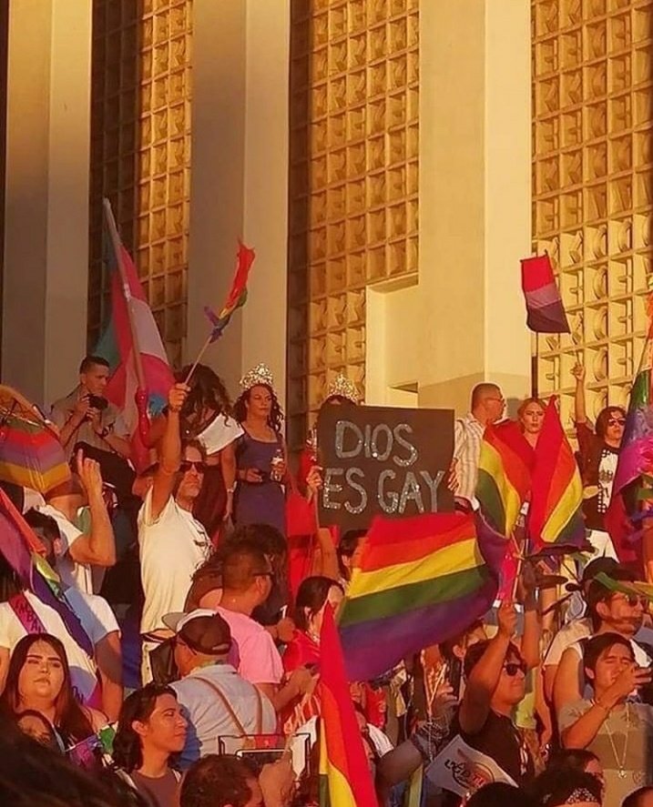 ELM2TORRES's tweet image. Esta es la cuarta transformacion @lopezobrador_ no te sabíamos esas mañas y antes cazabamos mamuts, búfalos y el hombre gozaba de la poligamia ,hecha un vistazo ala naturaleza un león con varias hembras ,vendrán cosa peores dice la Biblia