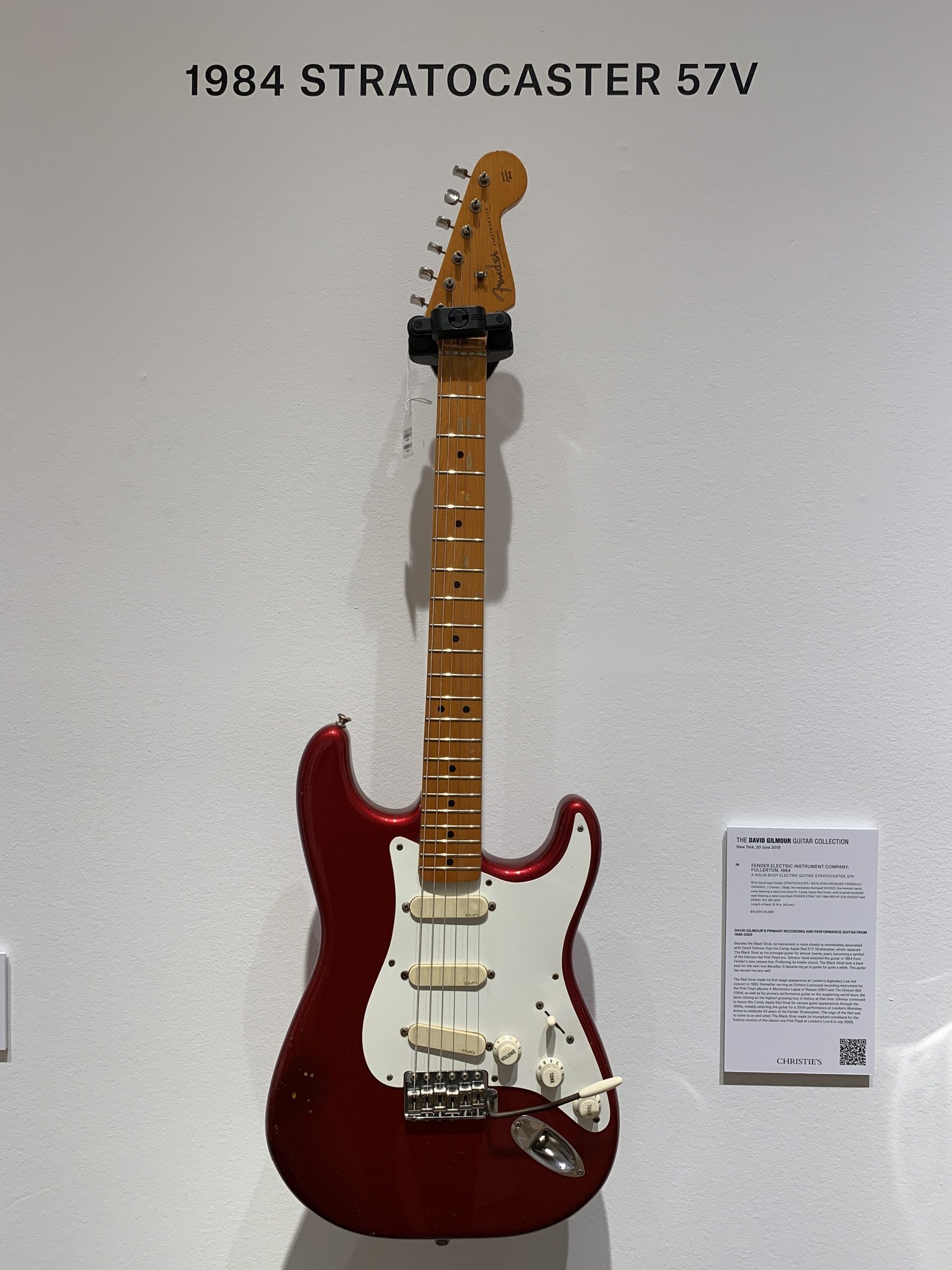 Gilmour 2024 red strat