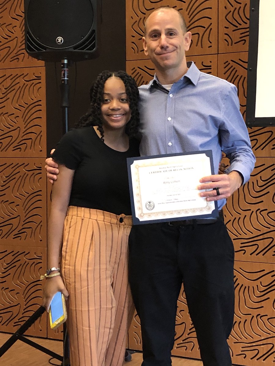 bcamhs's tweet photo. Thank you to @BKNHSSuptRoss and the rest of the @BKNorthNYCDOE team for honoring #bcamhs outstanding teacher, Mr. Cohen, today! And shout out to rising senior Makhi Clemons for presenting him with this award! https://t.co/eFlK1Gmac8