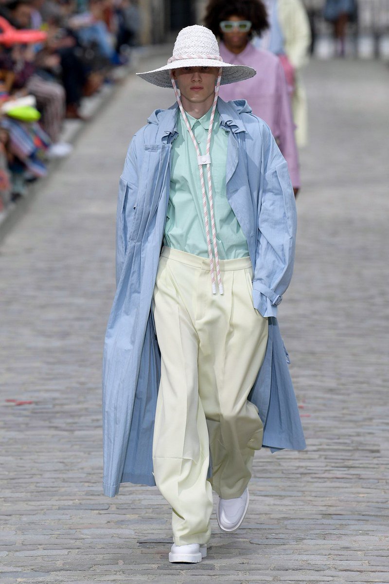 voguemagazine's tweet photo. See the complete @LouisVuitton Spring 2020 menswear collection: https://t.co/5ELXrT2pCp https://t.co/X8hNMiFkWL