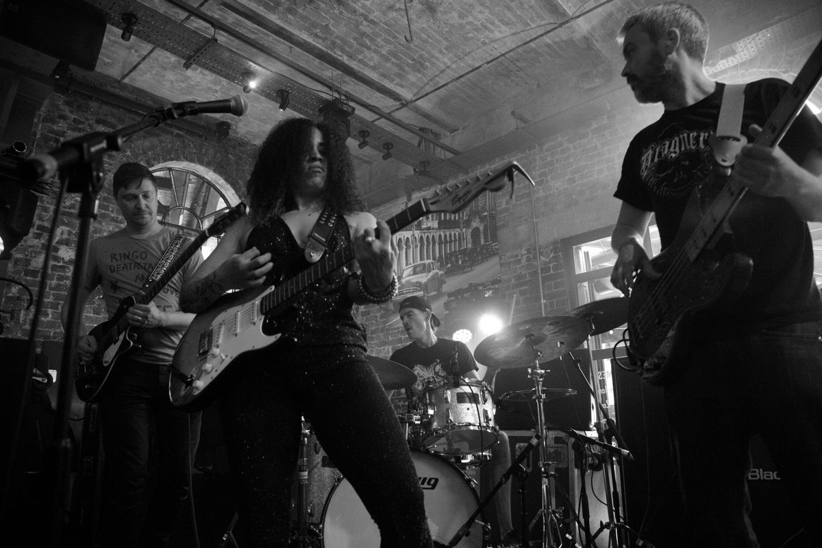 Thank you <a href="/CamdenRocksFest/">Camden Rocks Fest</a> we had a wicked time! Next up! <a href="/_blackorchids_/">Black Orchids</a> hit the <a href="/TheFinPub/">The Finsbury</a> 5th of July, Free entry facebook.com/events/3225912… 
Awesome image by: <a href="/stephdrayphoto/">Stephanie Dray foto</a>