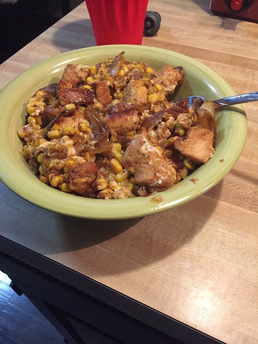 HOW COULD I FORGET THE PIC

Just made Papa Bird and Baby Bowl from the <a href="/CookingWithIggy/">Unofficial FFXV Community Cookbook</a> cookbook! Added corn to the mix for a little extra veggie. Thanks for such a good recipeh!!