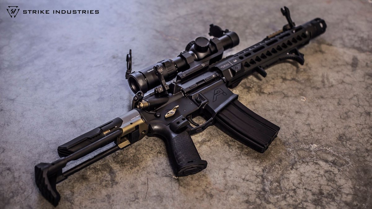 新入荷のお知らせです！ Red Wolf airsoftよりStrike Industries Viper