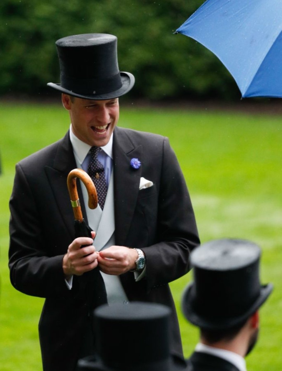 Happy Birthday Prince William the most amazing father and husband 
