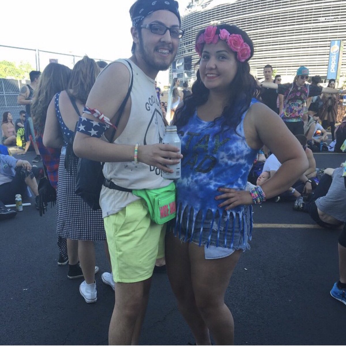 legendaryiicon's tweet photo. Throwback to my first rave at #EDCNY 4yrs ago wtf was I wearing but I can’t wait to take my best friend @diana_pazz to @imaginemusicfes this year so she can experience her first rave ever wait for the fits, let the countdown to #IMF2019 begin 3 months and counting #edmlifestyle https://t.co/haFf0NjiVy