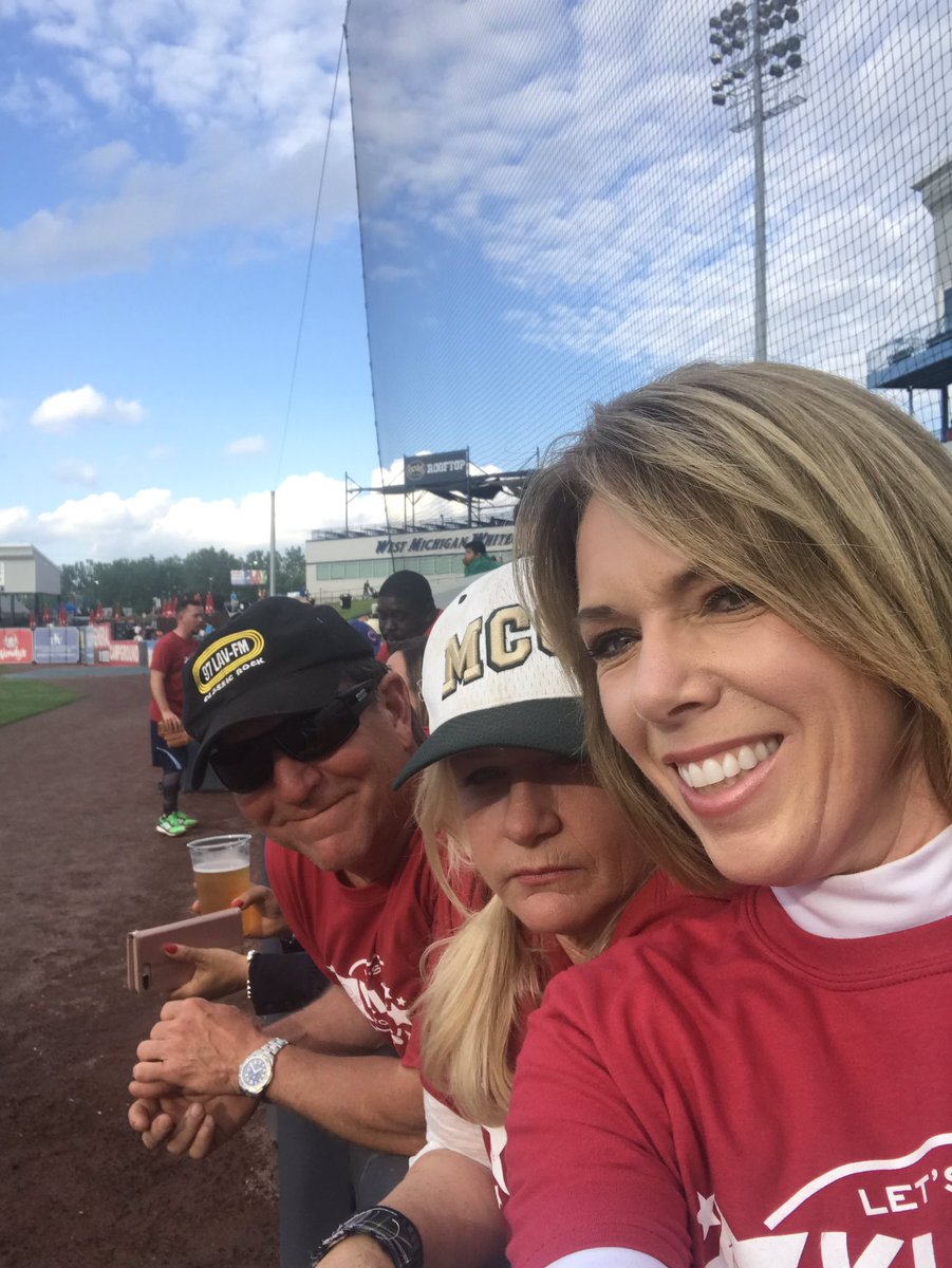 terrideboer's tweet photo. Media Giants vs. The Padres #gotobat #wmiwx #news8 https://t.co/W4Ot0qPSQi