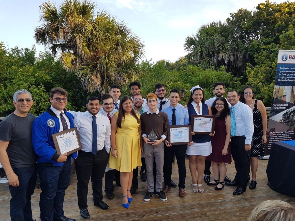 seds_uprm's tweet image. Con el corazón inflado de orgullo, les queremos comunicar que nuestro equipo LEAPR se a convertido en el ganador de TODOS los premios ofrecidos en la competencia NASA RASC-AL 2019! 

¡Muchas felicidades al equipo! ¡Viva Puerto Rico! 🇵🇷🏆