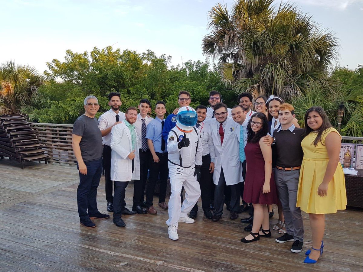 seds_uprm's tweet image. Con el corazón inflado de orgullo, les queremos comunicar que nuestro equipo LEAPR se a convertido en el ganador de TODOS los premios ofrecidos en la competencia NASA RASC-AL 2019! 

¡Muchas felicidades al equipo! ¡Viva Puerto Rico! 🇵🇷🏆