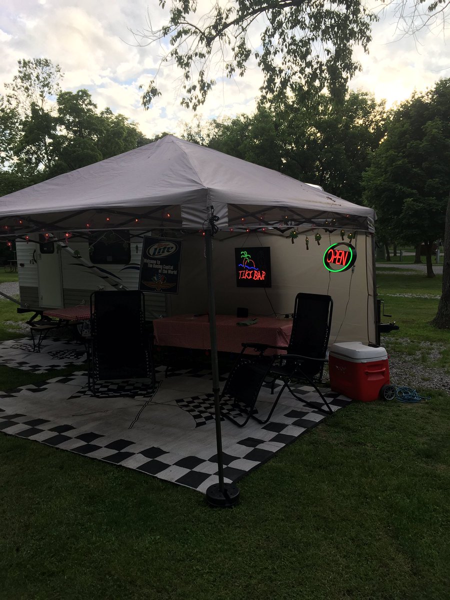 jennifercaldw18's tweet image. Camping and listening to Elvis on the @KlipschAudio Groove speaker! yay! We can only piss off the neighbors until 11 Eastern time. #CampRules #camping