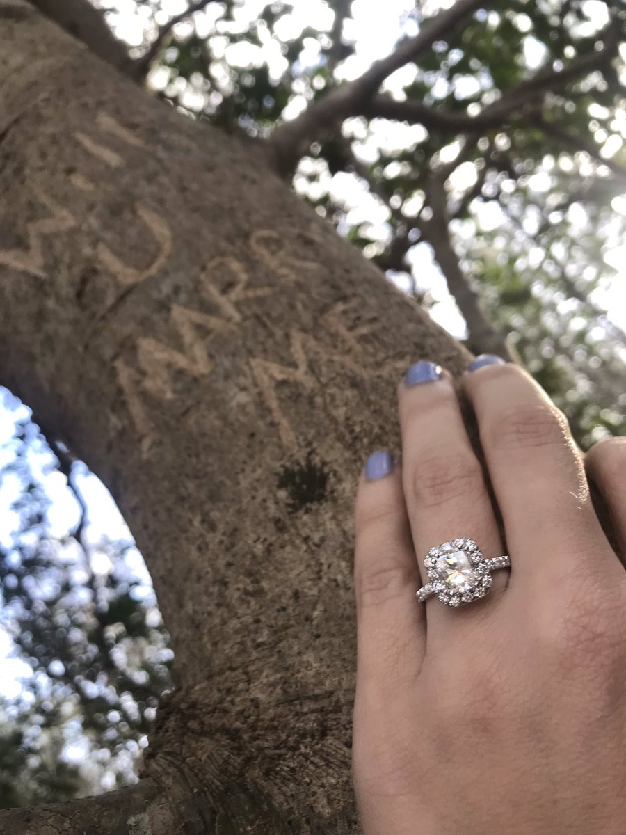 mcarlyle23's tweet photo. 114 days until I get to add a band to this bad boy 😍😍 I love you...#MorganWordsCanShay https://t.co/CeSm6vBqUQ