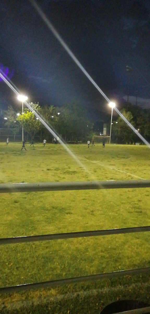 ilesalgado's tweet photo. Así mi jueves por la noche
#VamosLotus #LotusFC #LigaSanNicolás https://t.co/Tf8pd0RvXZ
