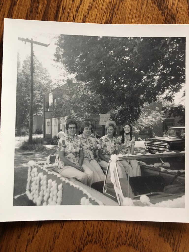 graceland_farms's tweet photo. June 22 is RBC's 150 birthday. Here's a throwback photo of the ladies of the Comber branch in the Comber Fair Parade (both still exist today). Proud to work for an organization that continuously helps clients thrive and communities prosper! #RBC150 https://t.co/lNPShRAhQK