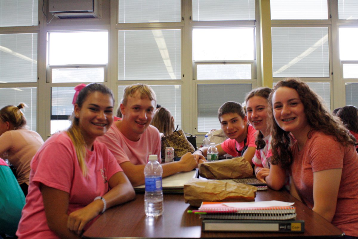 ColoniaHigh's tweet photo. TBT to when the Seniors were sophomores @CClassof2019 @journalist_F @z https://t.co/XpjeJRhflT