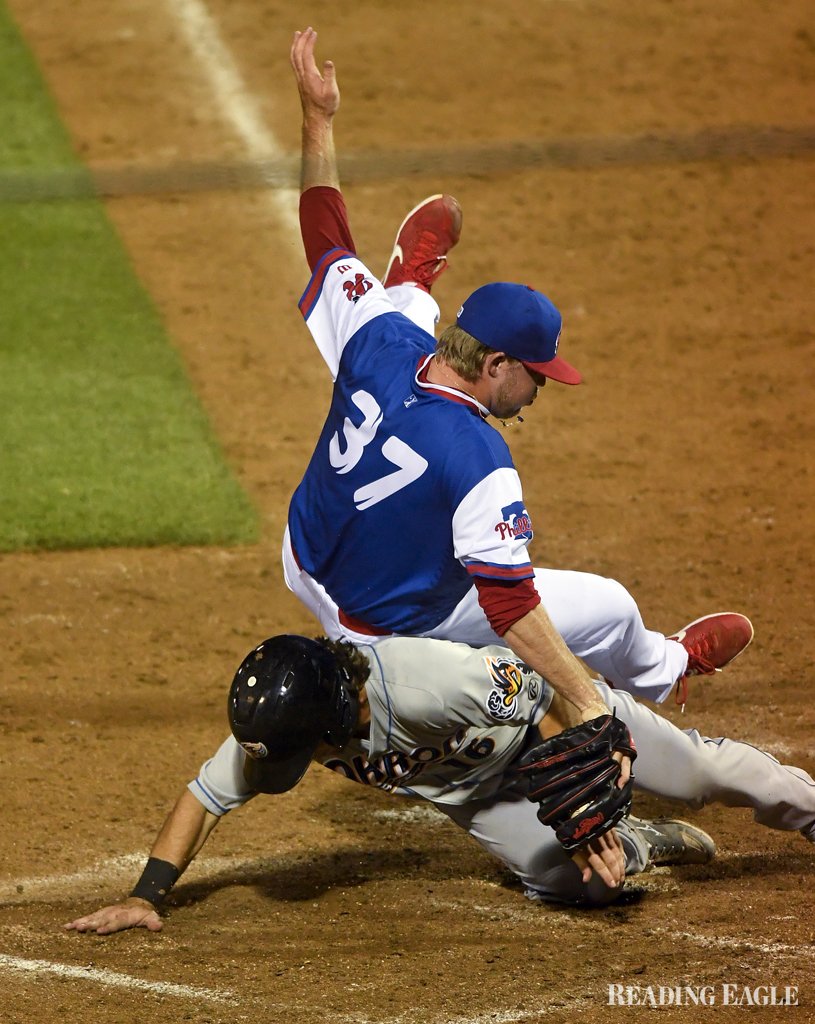 jdreyphoto's tweet photo. Reading Fightin Phils fall 12-6 to the Akron RubberDucks, to split the homestand 2-2. GALLERY: https://t.co/lvZnE1juN5 https://t.co/NkypDMrhgM