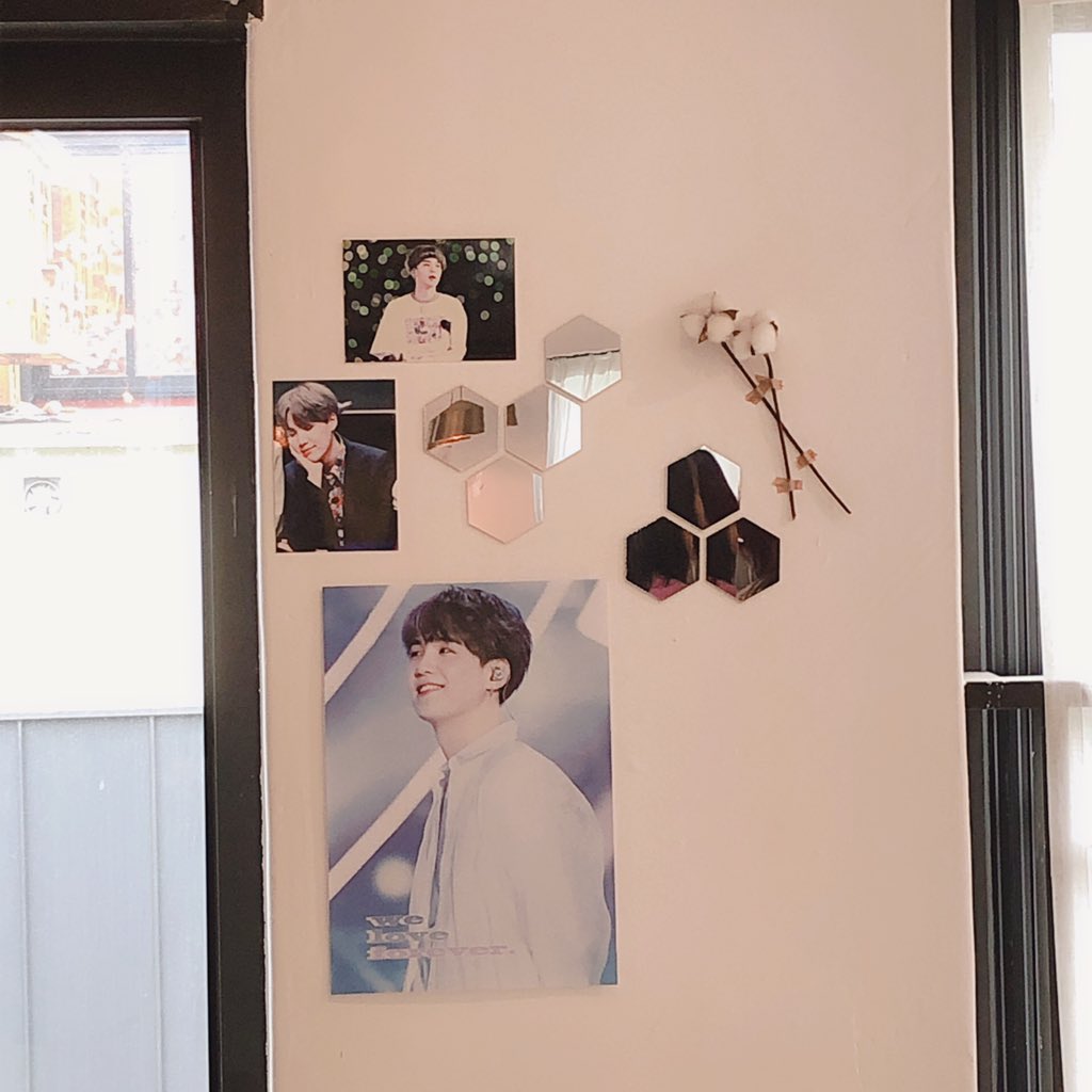 wendy4600's tweet photo. bts &amp; army forever！
@_nuna_V 
#해피방탄6주년 https://t.co/bz2OlC6KAN