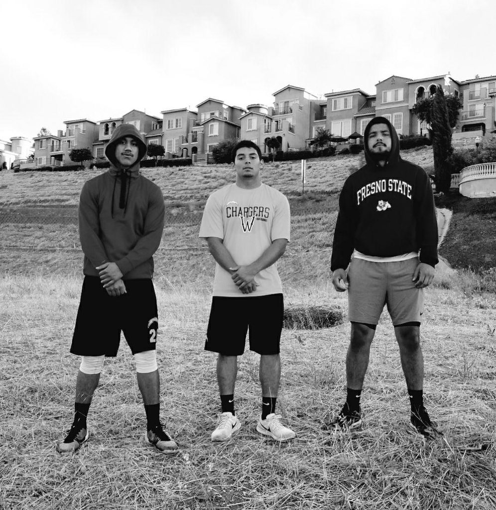 therealpaulrosa's tweet photo. Posted #hellyee @eandrade34 @ManuTurituri https://t.co/mZD7ofLAL4