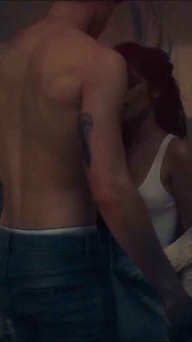 fallinlkrose's tweet photo. I will NEVER get over this 
#Señorita https://t.co/UDfkd6Bsfh