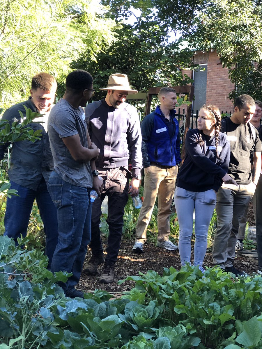 Why remain local when you can do global <a href="/BelmoreBoysHS/">Belmore Boys HS</a> .A great collaboration between <a href="/MenindeeCSchool/">Menindee C. School</a> <a href="/BelmoreBoysHS/">Belmore Boys HS</a> and US Marines to support student wellbeing and expand horizons and future aspirations 💙♥️