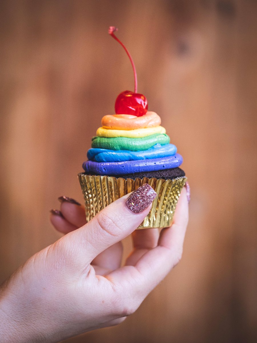 🏳️‍🌈 You can grab one of these beautiful Chocolate Pride cupcakes from June 21st-June 29th in honor of Pride! $2 of every cupcake goes to help support <a href="/KINDClinic/">KIND Clinic</a>! 🏳️‍🌈 #elmrg #irenes