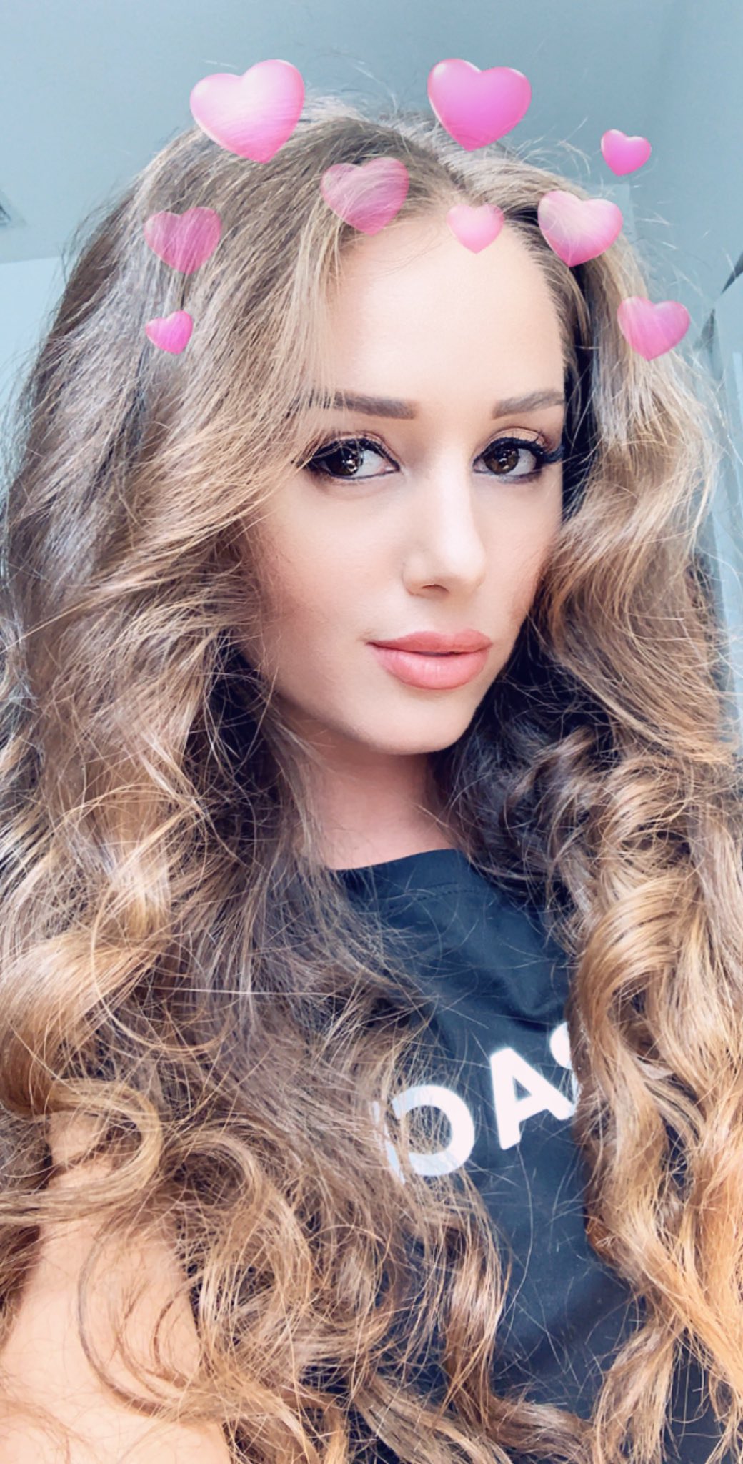 Hi 👋🏼 https://t.co/1twr0KyuBF