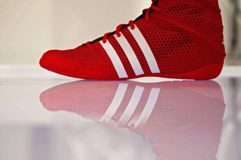 PereaRamirezIP's tweet photo. Tribunal General de la Unión Europea estableció que la conocida marca de las 3 franjas paralelas de ADIDAS es una marca figurativa ordinaria y no tiene suficiente distintividad https://t.co/JhKYv7KQyo
#Marcas #Adidas  #PropiedadIndustrial #TGUE https://t.co/RjNrPIDnHd