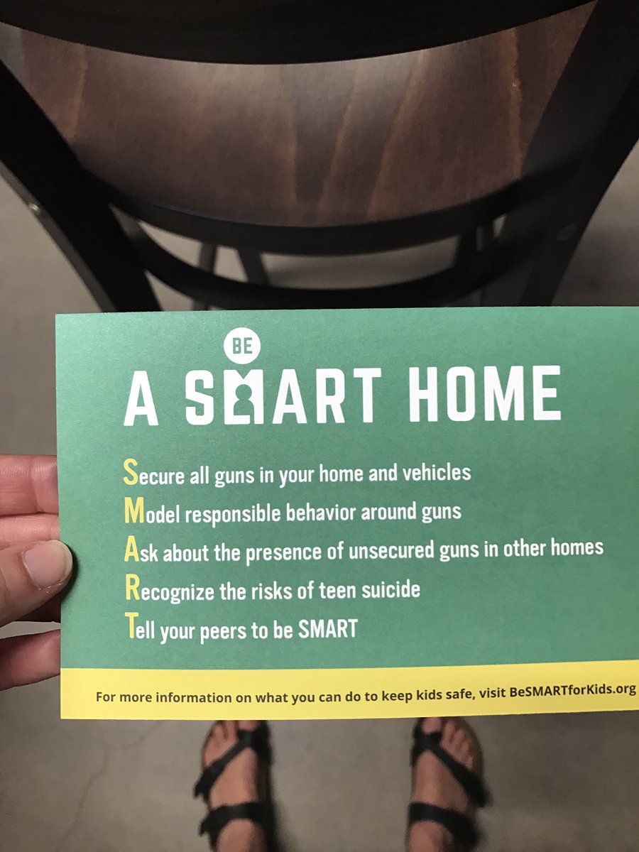 stateoflynn's tweet photo. @momsdemand #flagstaff #az #BeSmart fighting to keep our kids and communities safer #guncontrolmatters https://t.co/8fV1TYoTXq