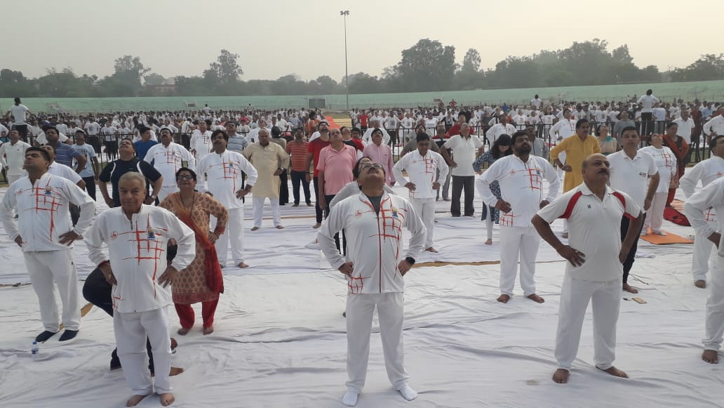 SidharthNSingh's tweet photo. We cannot always control what goes on outside, but we can always control what goes on inside.
Yoga teaches us to cure what need not be endured and endure what cannot be cured. #KeepFitKeepHealthy
#InternationalYogaDay
@UPGovt
@BJP4UP @BJP4India @narendramodi @myogiadityanath https://t.co/LzvGspXNUK
