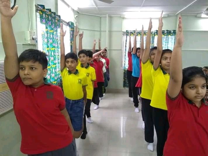 Learner's academy school kids did yoga on yoga international day #yoga #yogainternationalday #learnersacademy #bandrawest