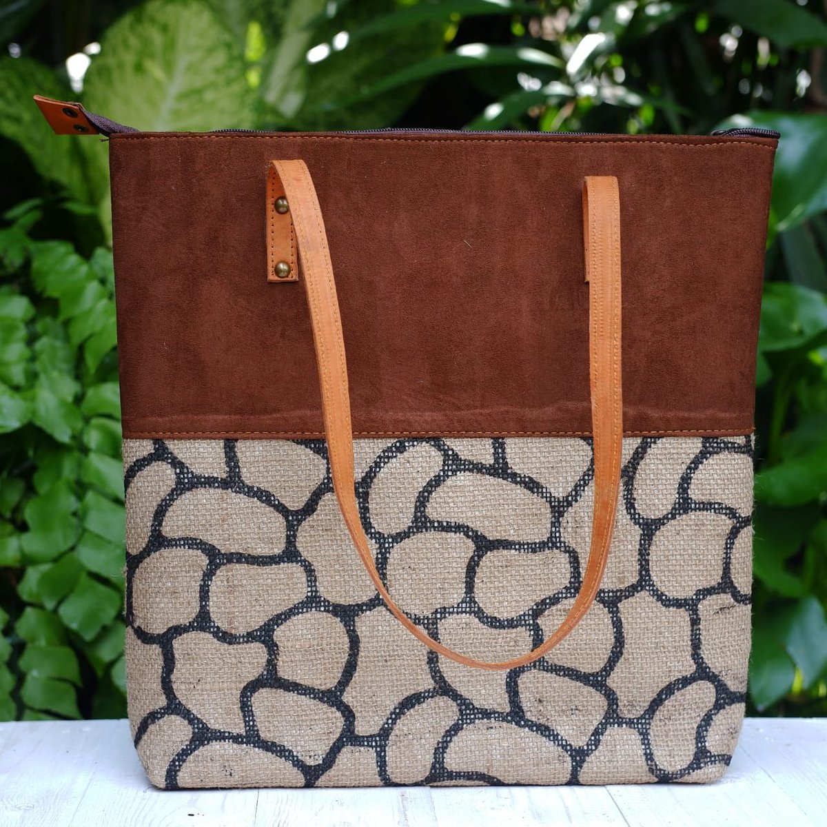 New creation coming soon: Jute Tote bag with leather combination #jutetotebag #jutetote #handcrafted #handmade #ecofriendly #sustainable #myecoquote #ecoquote