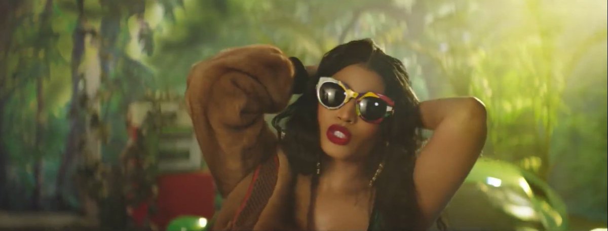 NickiMinajBraz's tweet photo. #NickiDay: Assista a "Megatron" novo clipe de Nicki Minaj. https://t.co/FgJYEbvykm https://t.co/9hS1jeLmSn
