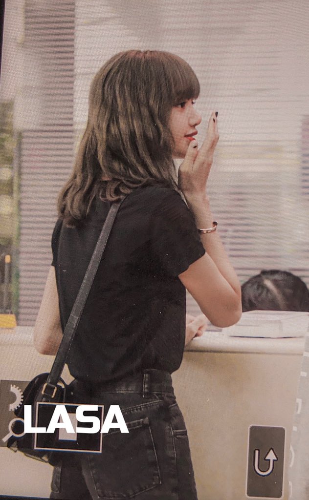 LASAforLISA's tweet photo. #블랙핑크  #BLACKPINK  
#리사 #LISA #リサ

190621 ICN🛫Departure https://t.co/PzuAKzyFsD