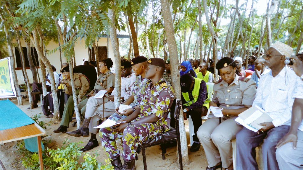 Using the tool of creative arts to create awareness on the importance of protecting environment and planting more trees during the Environmental day at Likoni Polytechnic. <a href="/AliMashua/">Ali Mashua</a> <a href="/licodeplikoni/">Likoni Community Development Programme</a> @UNEnvironment <a href="/Kishoka9/">Kishoka</a> <a href="/MbokoMishi/">Hon. Mishi Mboko, CBS</a>